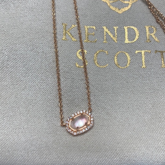 Kendra Scott Chelsea Rose Gold Pendant 